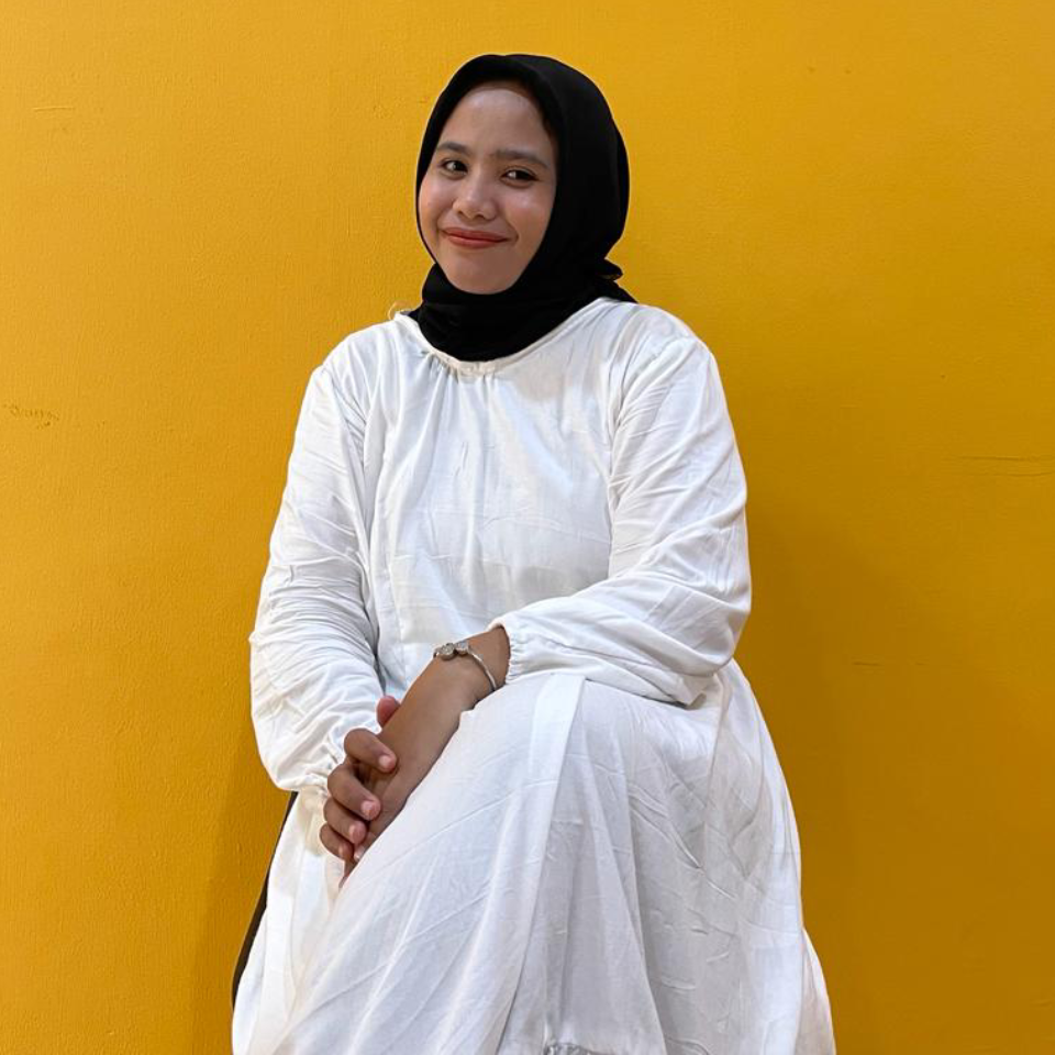 Dzurriya Qisthi Agustia